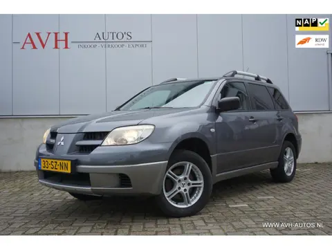 Mitsubishi Outlander Sport 2.0 Invite+