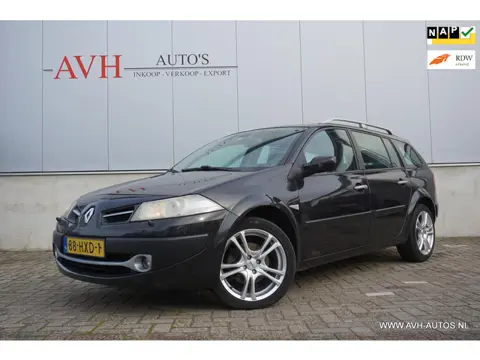 Renault Mégane Grand Tour 2.0-16V Tech Line