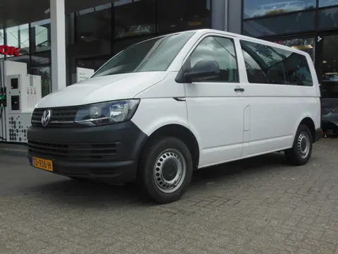 Volkswagen Transporter Kombi 2.0 TDI L1H1 Te huur voor €125,00 per dag Staat in De Krim