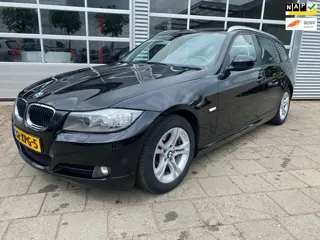 BMW 3-serie Touring 318i Corporate Lease Luxury Line