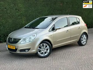 Opel Corsa 1.4-16V Cosmo /CRUISE/CLIMA/LEER/RIJDTGOED!/