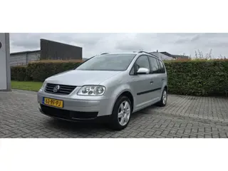 Volkswagen Touran 1.6-16V FSI Athene