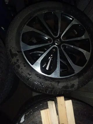 Origine Nissan Qashqai velgen met banden