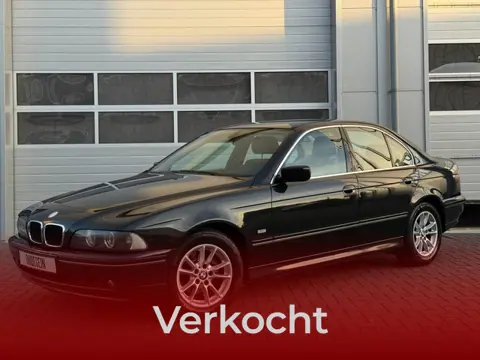 BMW 5-serie 520i Edition / Prachtig! / Individual / 6 In-Lijn / NL Auto / Garantie / Leder / Climate