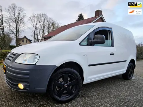 Volkswagen Caddy 1.6i benzine met Airco Zijdeur LMV Trekhaak en Meer Opties !