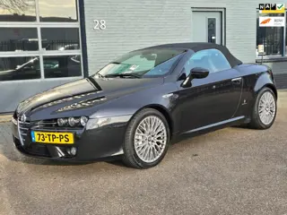 Alfa Romeo Spider 3.2 JTS Q4 Exclusive NED AUTO NAP BOEKJES