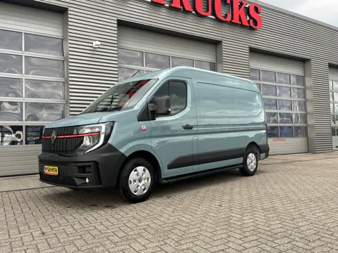 Renault Master Red Edition helemaal klaar voor het werk