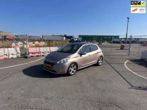 Peugeot 208 1.4 VTi Allure Clima.Navi.Pano