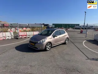 Peugeot 208 1.4 VTi Allure Clima.Navi.Pano