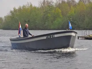 Stalen sloep 9 meter