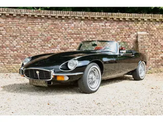 Jaguar E-Type V12 Roadster "Manual gearbox" Wonderful driver's car with manual transmission and a/c,