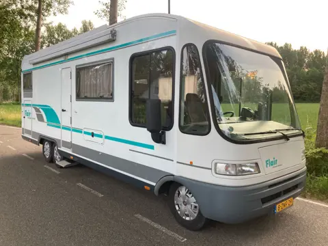 Niesmann & Bischoff Flair 8000 2.5TDi camper (bj 1995)