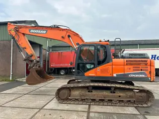Doosan DX235LC 5 - ONLY 4226 HOURS - (bj 2019)