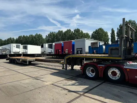 Floor Floor 3 AXLE,6 M EXTENDABLE, WIELKUIP (bj 2007)