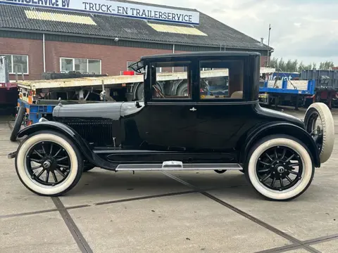 Buick KOMPLEET GEREVISEERD IN NIEUWSTAAT (bj 1922)