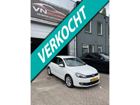 Volkswagen Golf 1.6 TDI DSG AUTOMAAT Highline BlueMotion
