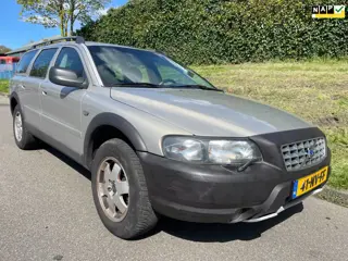 Volvo XC70 2.5 T AWD Geartronic BENZINETANK LEK