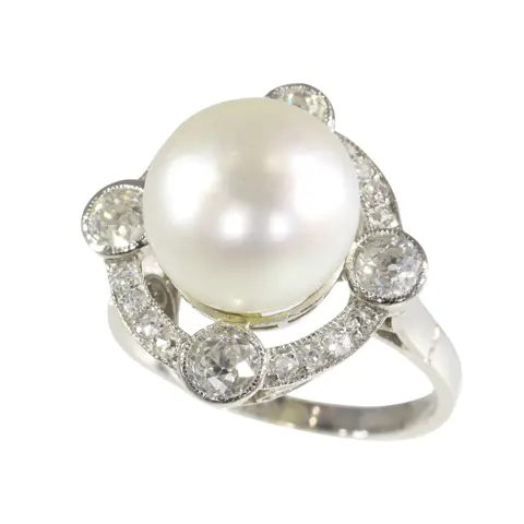 1920s Art Deco Pearl and Diamond Ring  A Timeless Statement of Elegance