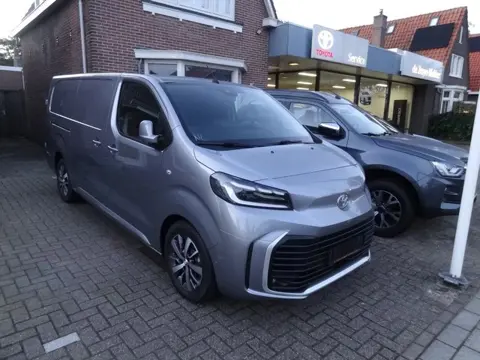 Toyota ProAce Long Worker 2.0 D-4D Professional 145pk bijrijdersstoel / 2e schuifdeur / meest luxe u