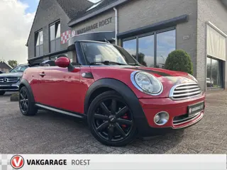 MINI Cabrio 1.6 Cooper Parkeersensoren / Stoelverwarming / Airco