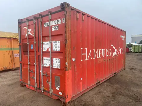 All in 20ft zeecontainer