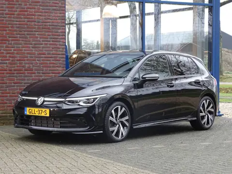 Volkswagen Golf 2.0 R-LINE (bj 2024, automaat)