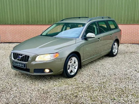 Volvo V70 2.5T- Nieuw Model! "Caper Green"
