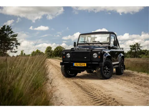 Land Rover Defender 2.2Tdci Soft Top Recaro stoelen 25.000km.