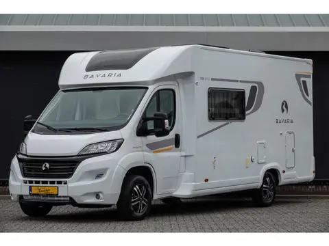 Bavaria T696S 2.3 140Pk | 6-Persoons | Fietsendrager | Zonnepanelen | Achteruitrijcamera