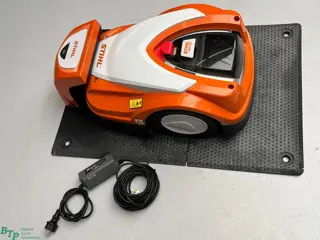 Stihl Gebruikte Robotmaaier Rmi 422 incl. oplader maairobot