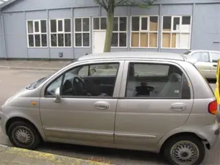 Daewoo Matiz Plaatwerk kleur grijs Sloopauto inkoop Den haag