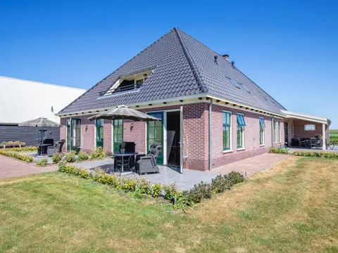 Landelijk gelegen luxe appartement vlakbij het strand en dorp