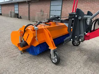 Padagas Veegmachine, veegbezem, rolbezem Weidemann aansluiting