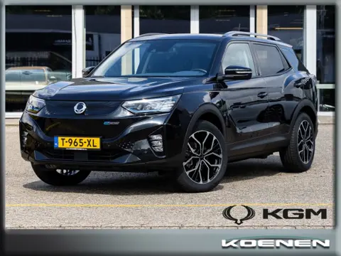 SSANGYONG KORANDO Titanium / Leer / LED / Navi / 1500Kg trekgew/ 19 Blackline