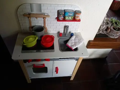 Kinder/ speelkeuken: .- voor de kleine keukenprinses