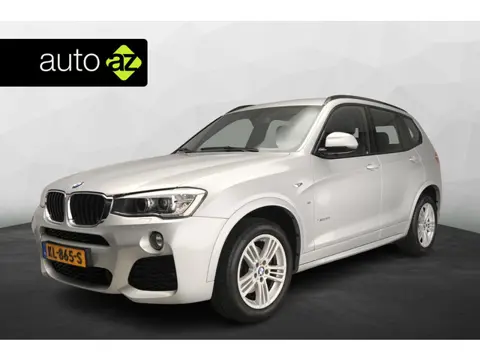 BMW X3 xDrive20i Automaat / M-Sportpakket / Leder / Trekhaak / Camera / Sportstoelen / Xenon / Alu w