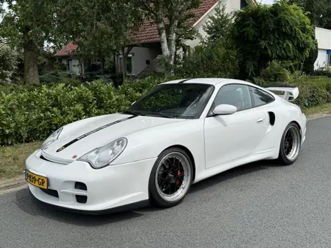 Porsche 911 3.6 GT3 996 425PK Gemballa