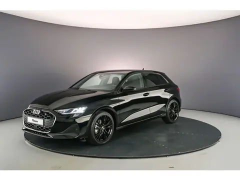 Audi A3 Sportback 30 TFSI AUT | BLACK EDITION | €4.000,- KORTING   | Sportonderstel - Privacy glas -