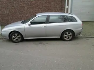 ALFA ROMEO 156 SPORTWAGON 2000 1.9 jtd Plaatwerk