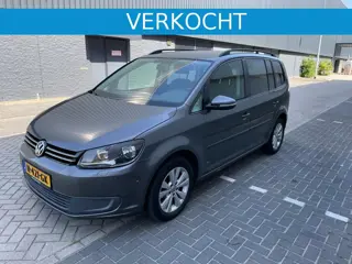 Volkswagen Touran 1.6 TDI 105pk | DSG | 7-zits | 2e eigenaar | Park Assist