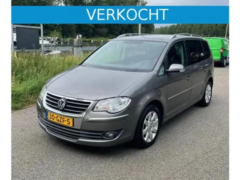 Volkswagen Touran 1.4 16V TSI 170pk Highline | DSG | LEER | Navi | Trekhaak | PDC