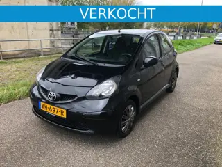 Toyota Aygo 1.0 12v VVT-i | Airco | CV | Elek. Ramen |