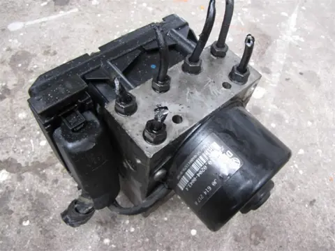 Audi A3 1.8 v5 ABS pomp Sloopauto inkoop Den haag