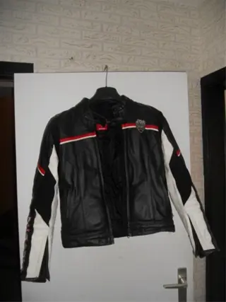 Lederen ducati vest (dainese), zo goed als nieuw!