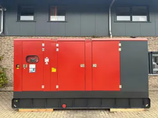 Doosan Mecc Alte Spa 680 kVA Silent generatorset as New Demo 2021 !