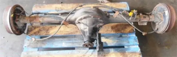 Cardan Voor Hyundai H200 2.5 BJ.2001 te koop