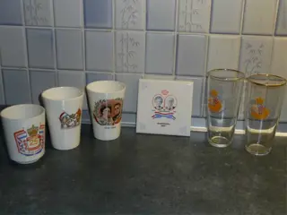 Bekers - glazen-tegeltje- koningshuis