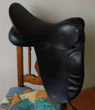 Mooi Dressuurzadel van Pfiff - 18 inch