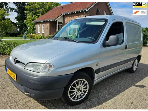 Peugeot Partner 1.4i Benzine met Zijdeur, LMV en Trekhaak !