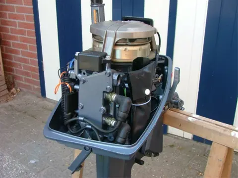 Te koop zeer nette rubberboot met motor